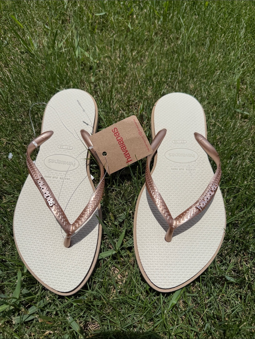 Havaianas Women’s Rose Gold Strappy Flip Flops - Cream Footbed